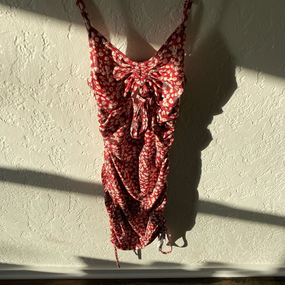 A beautiful date night or beach day dress! - Picture 4 of 5